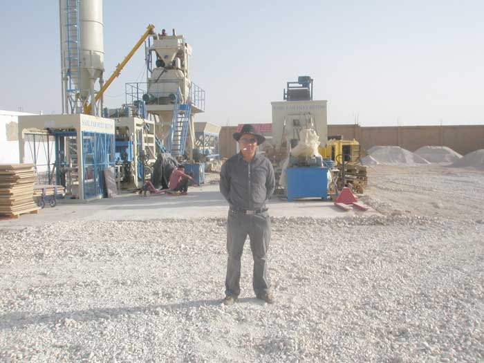 沙特(te)砌塊成型(xíng)機客戶